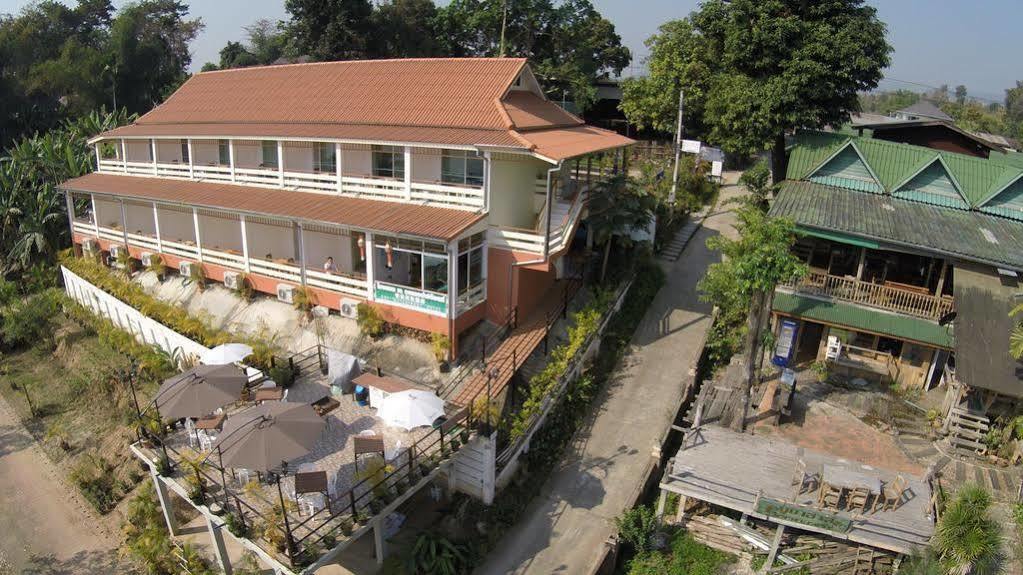 Day Waterfront Hotel Chiang Khong Exterior photo